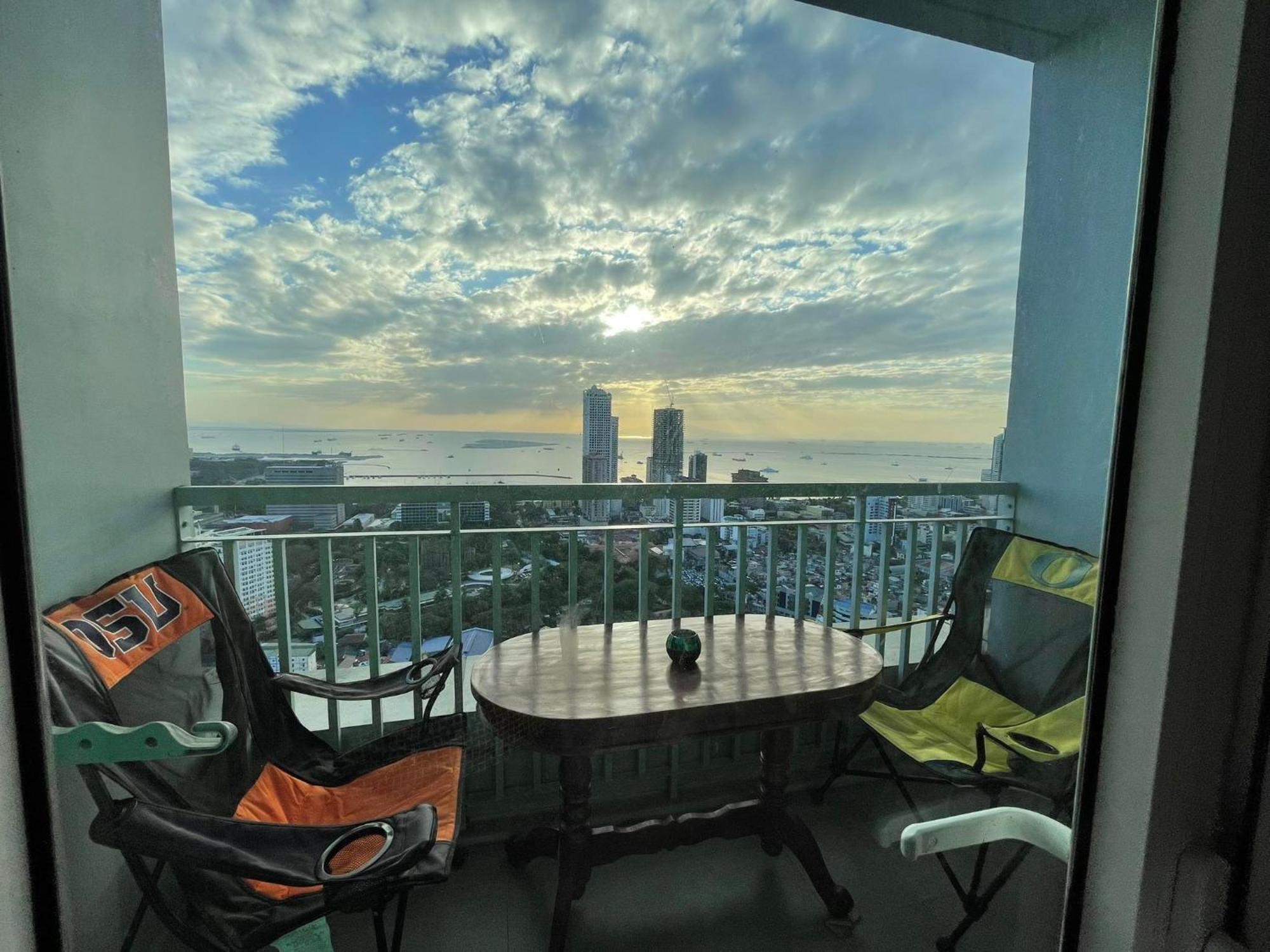 Green Residences Staycation By Pbyy Manila Eksteriør billede