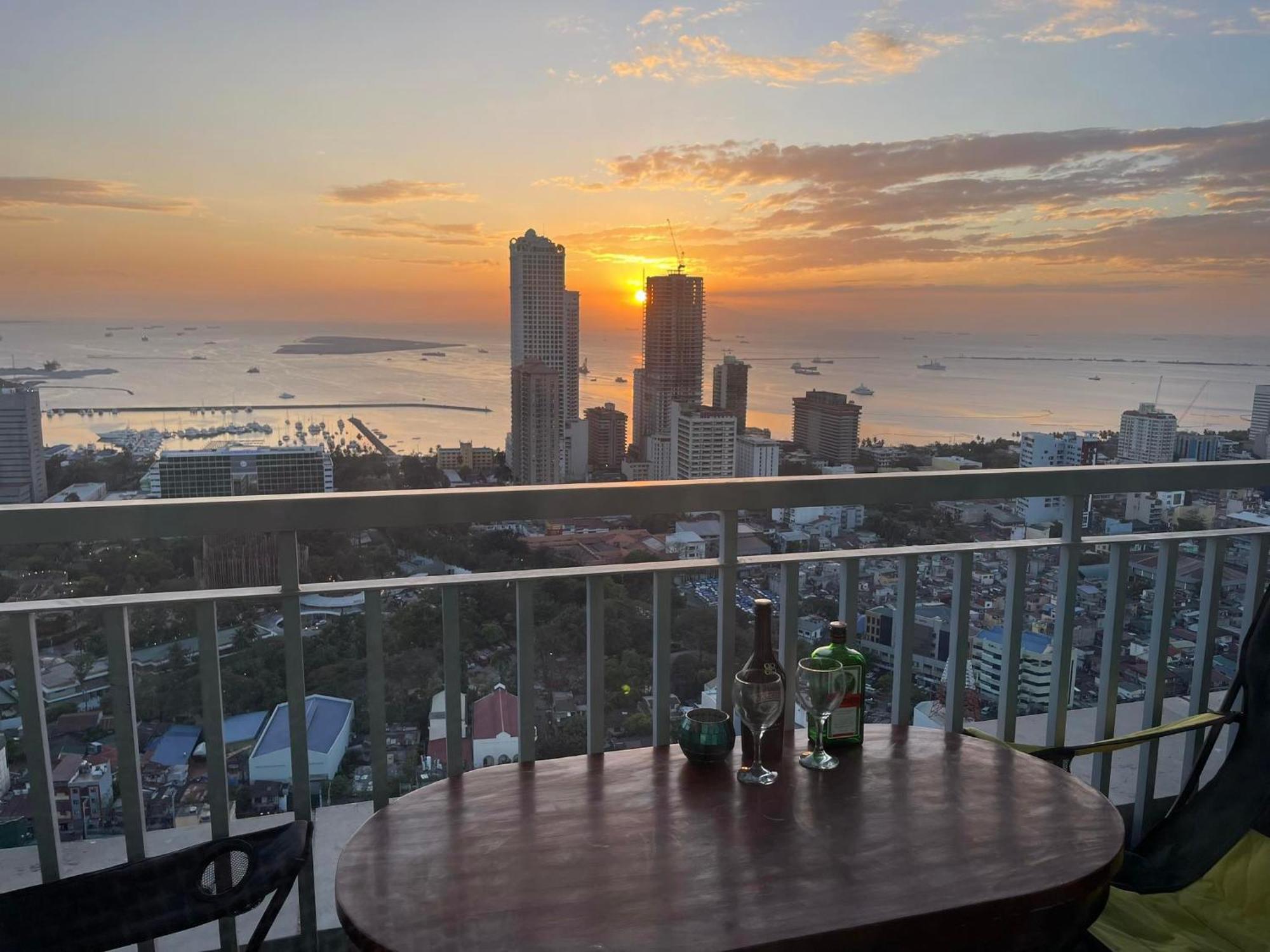Green Residences Staycation By Pbyy Manila Eksteriør billede
