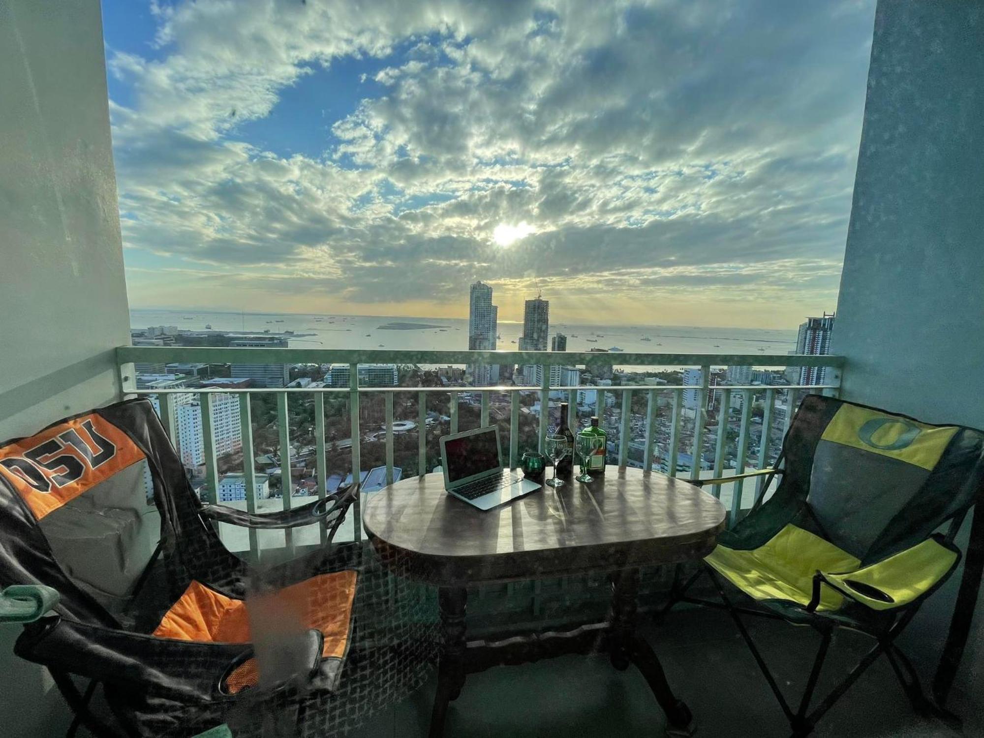 Green Residences Staycation By Pbyy Manila Eksteriør billede