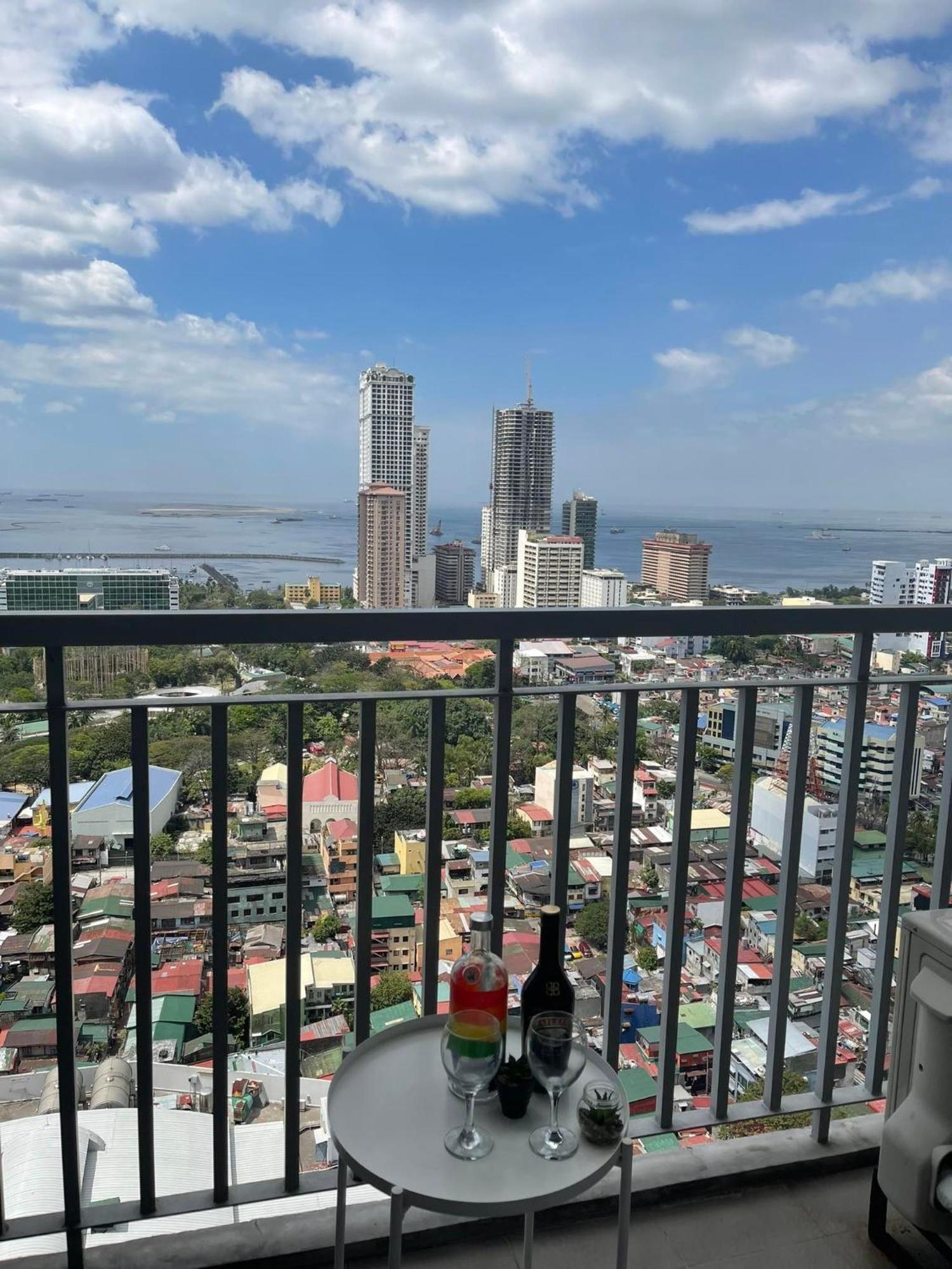 Green Residences Staycation By Pbyy Manila Eksteriør billede